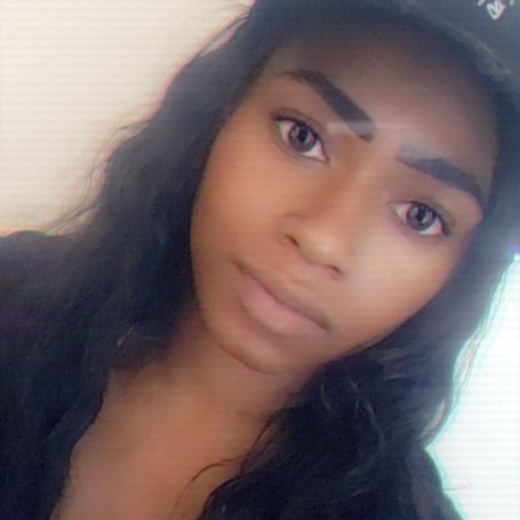 Meet your Posher, Cheyenne - Picture 1 of 1